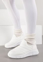 Białe Pikowane Sneakersy Śniegowce na Grubej Tłoczonej Platformie Verta. Białe obuwie sportowe damskie Born2be, z jeansu, bez zapięcia. Za 69.99 zł.