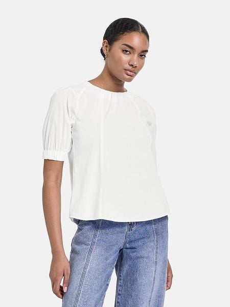 TAIFUN Koszulka w kolorze czerwonym rozmiar: 46. Czerwone bluzki damskie Taifun, bez wzorów, bez kołnierzyka, bez ramiączek. Za 96.83 zł.