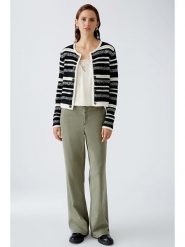 Oui Kardigan w kolorze czarno-białym rozmiar: 40. Białe kardigany damskie Oui, bez wzorów, ze splotem. Za 259.74 zł.