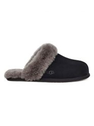 UGG Skórzane kapcie "Scuffette II" w kolorze czarnym rozmiar: 39. Czarne kapcie damskie Ugg. Za 412.88 zł.
