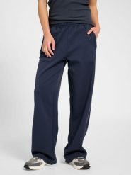 Damskie spodnie dresowe Hummel Defender. Brązowe spodnie sportowe damskie Hummel, xl, bez wzorów, z dresówki, z standardowym stanem, na fitness i siłownię. Za 290.50 zł.