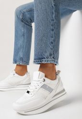 Biało-Srebrne Sneakersy na Grubej Podeszwie z Materiałowymi Wstawkami i Brokatem Omifa. Białe obuwie sportowe damskie Born2be, z materiału, bez zapięcia. Za 109.99 zł.