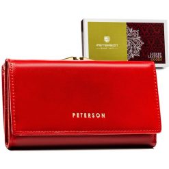 Portfel skórzany Peterson PTN 55020-SGN czerwony. Czerwone portfele damskie Peterson, bez wzorów. Za 105.99 zł.