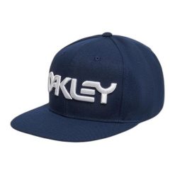 Czapka typu snapback Oakley Mark III. Niebieskie czapki z daszkiem damskie Oakley, bez wzorów. Za 185.00 zł.