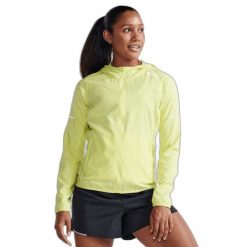 Damska kurtka wodoodporna 2XU Aero. Żółte kurtki damskie 2XU, bez wzorów, bez kaptura. Za 485.50 zł.