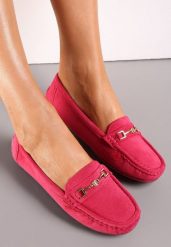 Fuksjowe Mokasyny z Cholewką przed Kostkę z Przeszyciami i Ozdobnym Paskiem Alydora. Czerwone mokasyny damskie Renee, na jesień, bez obcasa. Za 69.99 zł.