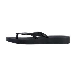 Ipanema Bossa Soft damskie klapki na grubej podeszwie z podwójnym paskiem. Czarne klapki damskie Ipanema, bez wzorów, bez obcasa, bez zapięcia. Za 316.99 zł.