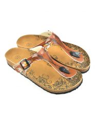 Calceo Japonki w kolorze jasnobrązowym ze wzorem rozmiar: 41. Brązowe klapki damskie Calceo, bez wzorów, z materiału, z otwartym noskiem, bez obcasa, bez zapięcia. Za 165.99 zł.