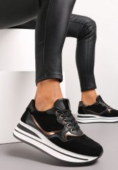 Czarne Sneakersy Ozdobione Metalicznym Akcentem na Platformie Uscora. Czarne obuwie sportowe damskie Renee, bez zapięcia. Za 89.99 zł.