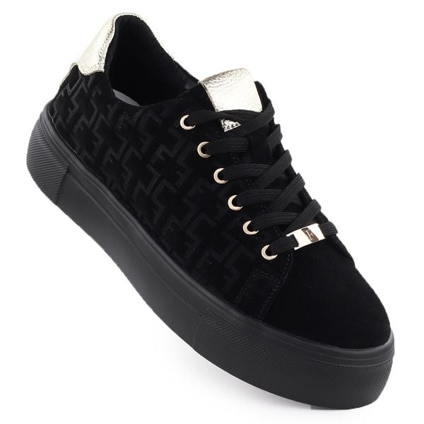 Skórzane półbuty damskie sneakersy na platformie czarne Filippo DP6850. Czarne półbuty damskie Filippo, bez wzorów, ze skóry, bez obcasa, na platformie, bez zapięcia. Za 167.99 zł.