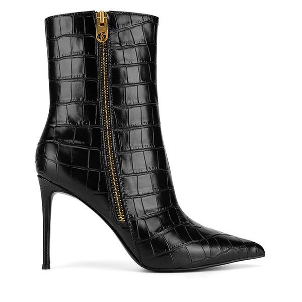 Botki Eva Minge. Czarne botki damskie Eva Minge, bez obcasa, na szpilce, bez zapięcia. Za 529.99 zł.