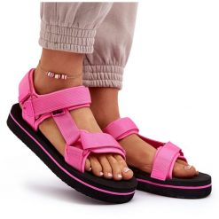 Damskie Sandały Na Platformie Lee Cooper LCW-24-05-2750L Fuksja różowe. Czerwone sandały damskie bez wzorów, bez obcasa, na platformie, bez zapięcia. Za 170.94 zł.