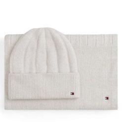 Zestaw Szalik i Czapka Tommy Hilfiger. Brązowe czapki damskie Tommy Hilfiger, na zimę, bez wzorów. Za 429.99 zł.