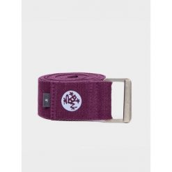 Pasek do jogi Manduka aligN 243cm. Fioletowe paski damskie Manduka, bez wzorów. Za 99.99 zł.