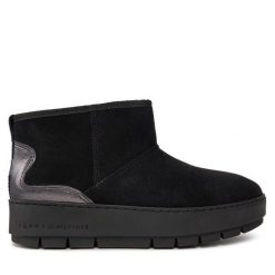 Śniegowce Tommy Hilfiger. Czarne śniegowce damskie Tommy Hilfiger. Za 669.99 zł.