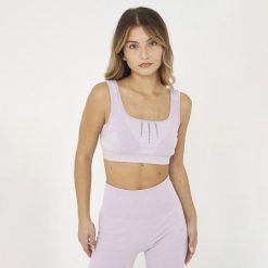 Sportowy crop top treningowy MADDY. Czerwone biustonosze sportowe damskie LEGEA, bez wzorów, z elastanu. W wyprzedaży za 90.50 zł.