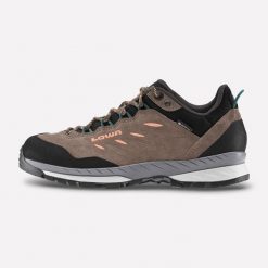 Buty podejściowe damskie Lowa Delago GTX W wodoodporne. Brązowe obuwie trekkingowe damskie Lowa, z gore-texu, bez zapięcia. Za 799.99 zł.