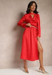 Czerwona Koktajlowa Sukienka z Satyny z Ozdobnym Guzikiem Leaneris. Czerwone sukienki damskie Renee, bez wzorów, z materiału, eleganckie, bez ramiączek. Za 139.99 zł.