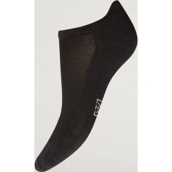 Skarpety WOLFORD. Skarpetki damskie Wolford, bez wzorów. Za 89.00 zł.