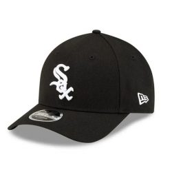 Czapka baseballowa Chicago White Sox. Czarne czapki z daszkiem damskie New Era, bez wzorów. Za 231.50 zł.