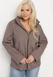 Jasnobrązowa Kurtka o Prostym Kroju z Odpinanym Kapturem Nusanelis. Brązowe kurtki damskie Born2be, plus size, bez wzorów, z jeansu. Za 199.99 zł.