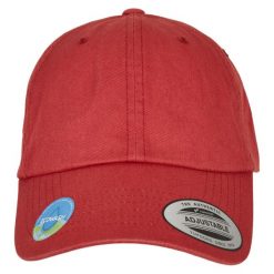 Klasyczna Czapka Z Daszkiem Eco Wash. Czerwone czapki z daszkiem damskie FLEXFIT, bez wzorów. Za 75.99 zł.