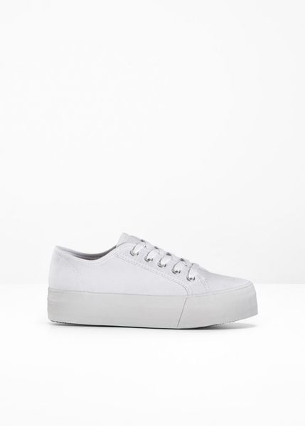 Sneakersy na platformie z bawełnianego płótna. Białe obuwie sportowe casual damskie bonprix, z bawełny, bez zapięcia. Za 114.99 zł.
