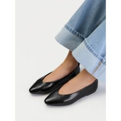 Baleriny JENNY. Czarne balerinki damskie Jenny, bez wzorów. Za 99.99 zł.