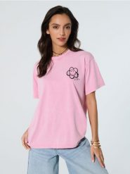 Koszulka loose fit z efektem sprania SmileyWorld® - różowy. Czerwone koszulki damskie Sinsay, l, bez wzorów, bez kołnierzyka, bez ramiączek. Za 29.99 zł.