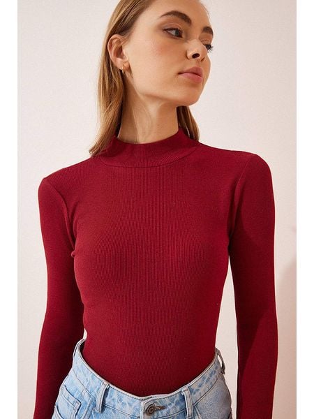 Happiness Istanbul Koszulka w kolorze czerwonym rozmiar: S/M. Czerwone koszulki damskie Happiness Istanbul, m, bez wzorów, prążkowane, bez kołnierzyka, bez ramiączek. Za 39.31 zł.