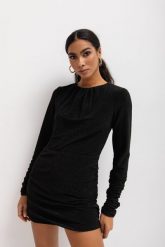 Dopasowana sukienka z marszczeniami w kolorze SHINY BLACK - ALIZEE-XS. Czarne sukienki damskie Marsala, bez wzorów, z materiału, klasyczne, bez ramiączek. W wyprzedaży za 49.98 zł.