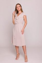 Elegancka sukienka rozkloszowana z krótkim rękawem beżowa. Brązowe sukienki damskie Stylove, bez wzorów, z materiału, eleganckie, bez ramiączek. Za 339.00 zł.