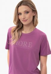 Fioletowy t-shirt, Comfort Fit, T-MORE. Fioletowe t-shirty damskie Volcano, s, bez wzorów, z bawełny, bez kołnierzyka. Za 69.99 zł.