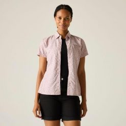 Koszula damska Regatta Mindano VIII. Fioletowe koszule damskie Regatta, bez wzorów, casualowe, bez kołnierzyka, bez ramiączek. Za 203.00 zł.