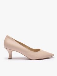 Beżowe czółenka ze skóry licowej. Brązowe czółenka damskie Ryłko, bez wzorów, z gumy, bez obcasa, na obcasie. Za 379.99 zł.