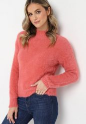 Ciemnoróżowy Sweter z Półgolfem i Dłuższym Włosiem Evassem. Czerwone swetry klasyczne damskie Born2be, z dzianiny, bez kołnierzyka. Za 64.99 zł.