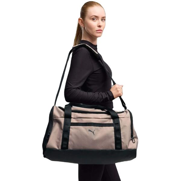 Torba Puma Train All Day Small Sports Bag 35L. Fioletowe torby sportowe Puma, bez wzorów, z materiału. Za 390.00 zł.