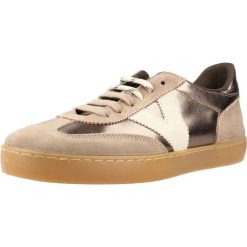 Buty VICTORIA BERLIN METAL Beżowy. Brązowe obuwie trekkingowe damskie Victoria, z syntetyku, bez zapięcia. Za 319.99 zł.