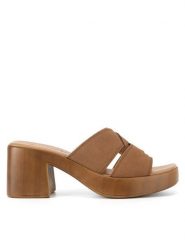Lasocki Klapki WI16-MIKS-01 Brązowy. Brązowe klapki damskie Lasocki, bez wzorów, ze skóry, bez obcasa, bez zapięcia. Za 118.99 zł.