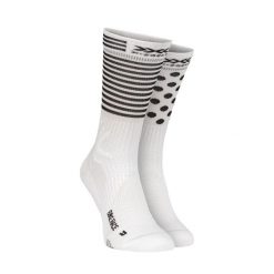 Skarpety rowerowe X-Socks Bike Race 4.0. Czarne skarpetki damskie X Socks, bez wzorów. W wyprzedaży za 96.00 zł.