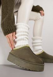 Zielone Śniegowce na Platformie z Niską Cholewką i Haftowanym Wzorem Zivilae. Zielone śniegowce damskie Renee, z jeansu, przed kostkę. Za 99.99 zł.