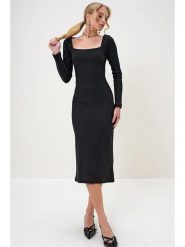 Trend Alacati Sukienka w kolorze czarnym rozmiar: L. Czarne sukienki damskie Trend Alacati, bez wzorów, bez ramiączek. Za 78.47 zł.