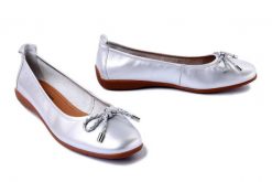 JOSEF SEIBEL 74809 300 750 Fenja 09 silber, baleriny damskie. Szare balerinki damskie Josef Seibel, bez wzorów, ze skóry. Za 251.93 zł.