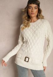 Jasnobeżowy Sweter w Delikatny Splot z Ozdobną Klamrą i Paskiem na Dole Rievea. Brązowe swetry klasyczne damskie Renee, m, z jeansu, bez kołnierzyka. Za 99.99 zł.