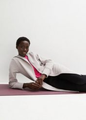 Długa bluza bez zapięcia, z mieszanki bawełny. Czarne bluzy damskie bonprix, bez wzorów, z bawełny, bez kaptura. Za 119.99 zł.