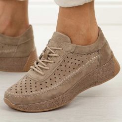 J.Brązowe pikowane skórzane półbuty damskie Sergio Leone sp013. Brązowe półbuty damskie Sergio Leone, na jesień, bez wzorów, z jeansu, z okrągłym noskiem, bez obcasa, na płaskiej podeszwie, bez zapięcia. Za 219.00 zł.