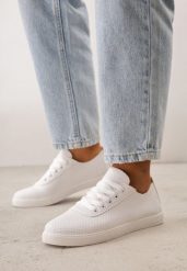 Białe Sznurowane Tenisówki przed Kostkę na Płaskiej Podeszwie z Ozdobną Perforacją Assenia. Białe obuwie sportowe casual damskie Born2be, bez wzorów, przed kostkę, bez zapięcia. Za 59.99 zł.
