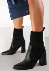 Czarne Botki Tristn. Czarne botki damskie Renee, prążkowane, eleganckie, ze szpiczastym noskiem, za kostkę, bez obcasa, na obcasie, bez zapięcia. Za 109.99 zł.