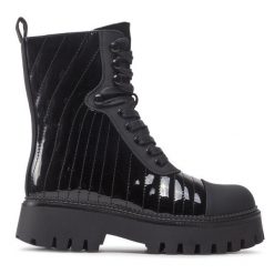 Botki DeeZee. Czarne botki damskie DeeZee, bez obcasa, na płaskiej podeszwie, bez zapięcia. Za 239.99 zł.