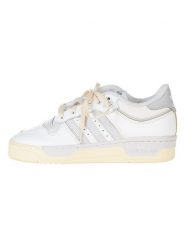 Adidas Skórzane sneakersy "Rivalry Low 86" w kolorze białym rozmiar: 40 2/3. Białe obuwie sportowe damskie Adidas, bez zapięcia. Za 166.10 zł.